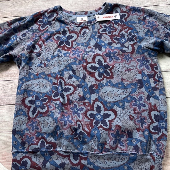 SUNDRY Anthropologie Paisley Raglan Floral Blue Short Sleeve Top - Picture 2 of 7